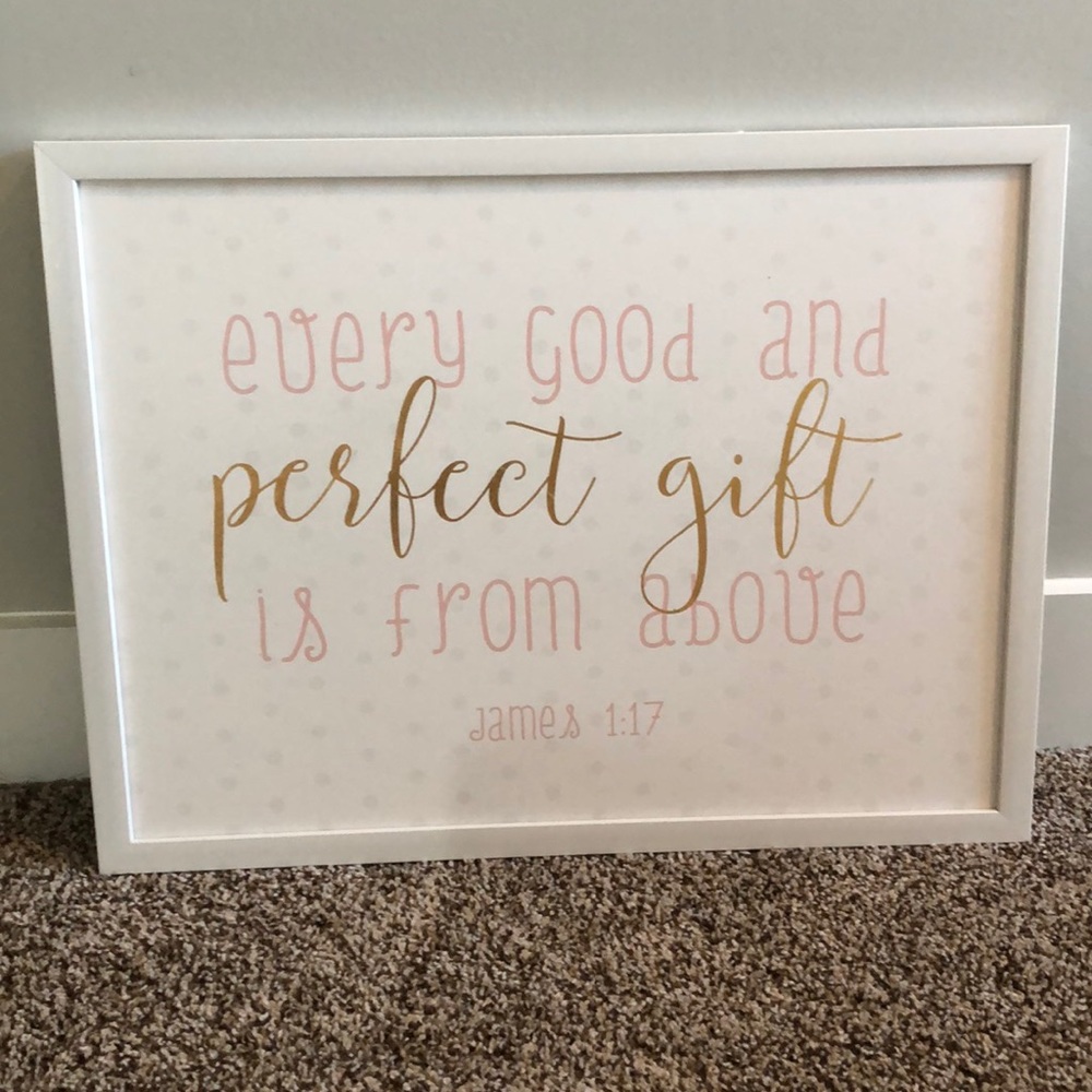 hanging wall decor